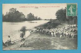 CPA Laveuse Lavandière Blanchisseuse Et Moutons Au Pâturage Sur Les Rives De La Seine ST PIERRE DE VAUVRAY 27 - Other & Unclassified