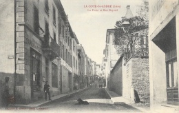 La Côte St André - La Poste Et Rue Bayard - Edition D. Boudet - Carte Non Circulée - La Côte-Saint-André