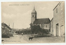 Neuilly-l´Evêque (52.Haute-Marne) La Place De L´Eglise - Neuilly L'Eveque