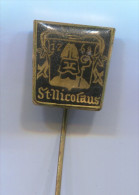 ST. NICOLAUS Christmas -  Vintage Pin Badge - Christmas