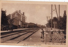 MONETEAU LA GARE - Moneteau