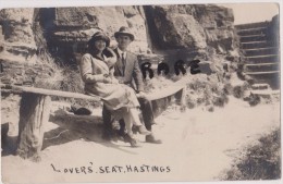 CARTE PHOTO,ROYAUME UNI,UNITED KINGDOM,angleterre,englan D,SUSSEX,carte Old,HASTINGS,LOVER'S SEAT,banc En Bois,escalier - Hastings