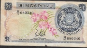 SINGAPORE  P1a 1 DOLLAR 1967 Signature 1    VG/F - Singapour