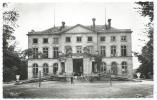 CPSM CLERMONT, ANIMATION DEVANT LE CHATEAU DE FITZ JAMES, COLONIE DE VACANCES DES MINES D'AUCHEL, 9cm/14 Envir, OISE 60 - Clermont