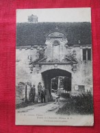 Entrée De L' Ancienne Abbaye De Vauclair Près De Craonne Pris Avant La Guerre Carte Animée - Craonne