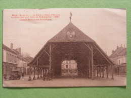 CPA Milly-la-Forêt (91) - La Halle - Chef D'oeuvre De Charpente En Bois De Chataignier, Classé Monument Historique - Milly La Foret