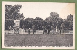 CPA - YVELINES - MAISONS-LAFFITTE - CHAMP DE COURSES - Animation, Le Pesage, Sortie Des Chevaux Sur La Piste - A.C. / 41 - Maisons-Laffitte