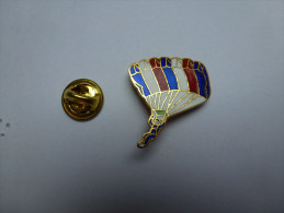 Beau Pin's En EGF , Parachutisme , Para - Parachutisme