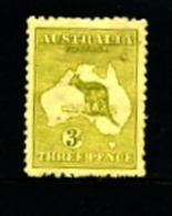 AUSTRALIA - 1915  KANGAROO   3 D. YELLOW/OLIVE  DIE I  3rd  WATERMARK   MINT   SG37 - Neufs
