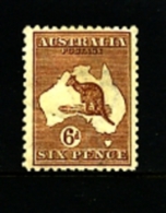 AUSTRALIA - 1923  KANGAROO   6 D. CHESTNUT  3rd  WATERMARK   MINT   SG73 - Mint Stamps