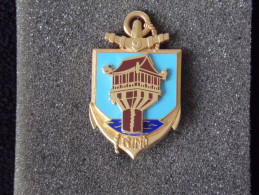 Insignes Militaire "9ème Régiment Infanterie De Marine "ENGINEER REGIMENT " - Marine