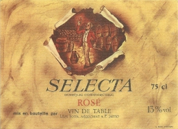 - SELECTA ROSE . VIN DE TABLE . 13° .mis En Bouteille Par  LEON BOTTA Negociant A F. 34110 ..SETE - Vino Rosato