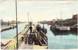 IJmuiden - Kleine Sluis (1911) - Mannen En Stoomboten - (Noord-Holland/Nederland) - IJmuiden