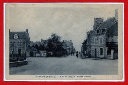 53 - LANDIVY --  Le Bas Du Bourg Et L'Arrivée De Laval - Landivy