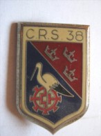 INSIGNE DE LA POLICE NATIONALE CRS COMPAGNIE REPUBLICAINE DE SECURITE C.R.S 38 ILLZACH Y. DELSART - Polizia