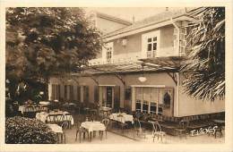 - Landes - Ref - A244 - Castets Es Landes - Grand Hotel - Carte Bon Etat - - Castets