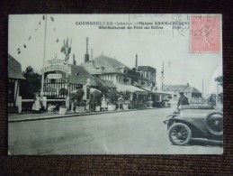 Courselles , Hotel-Restaurant Des Parcs Aux Huitres , Maison Adam-Chedeville , Voiture D ' époque Au Premier Plan - Courseulles-sur-Mer