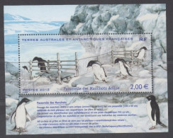 T.A.A.F. : Faune - Oiseaux : Manchots Se Faisant Peser Sur Une Passerelle (Adélie) - - Unused Stamps