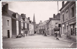 CPSM MESLAY DU MAINE MAYENNE CARREFOUR DU CENTRE AUTO COMMERCES 1953 - Meslay Du Maine