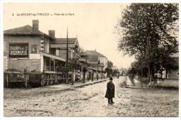 40 - Landes / SAINT VINCENT De TYROSSE -- Place De La Gare (DUBONNET, LOUIT, THIERY...), Edition Vve Clouzet N° 9. - Saint Vincent De Tyrosse