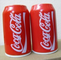 AC - COCA COLA PORCELAIN SALT & PAPPER SHAKERS PAIR FROM TURKEY - Huishoudartikelen