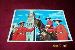 M 355 ° CANADA   AVEC PHILATELIE  ° THE ROYALE CANADIAN MOUNTED POLICE - Moderne Ansichtskarten