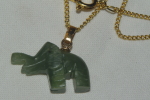 PENDENTIF ELEPHANT En JADE + Sa CHAINE - Halsketten