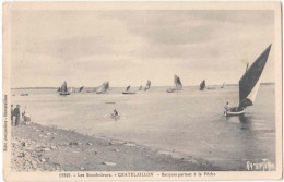 Chatelaillon. Les Boucholeurs. Barques Partant à La Pêche. CPA Animée, Timbrée. 2 Scans - Dampierre-sur-Boutonne