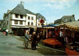 LESNEVEN - La Place Du Marché - Lesneven