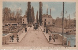 49 - CHATEAUNEUF SUR SARTHE - Le Pont Et Les Quais - Chateauneuf Sur Sarthe
