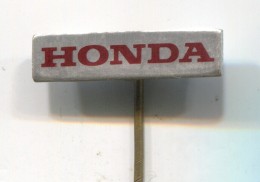 HONDA - Car Auto Automotive, Vintage Pin, Badge - Honda