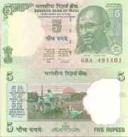 India P94A, 5 Rupees, Mahatma Gandhi /farmer Plowing With Tractor 2010 $2+CV - Indien