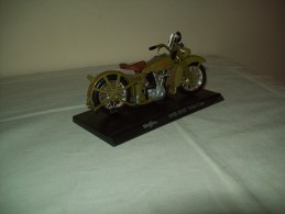 Harley Davidson (1928 JDH Twin Cam)  "Maisto"  Scala 1/18 - Motorcycles