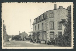 Erezée.  La Rue Des Combattants.  Hôtel, Animation, Automobile... - Erezée