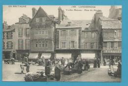 CPA 1368 - Métier Marchands Ambulants Place Du Marché LANDERNEAU 29 - Landerneau