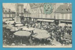 CPA 375 - Métier Marchands Ambulants Place Marceau Jour De Marché CHARTRES 28 - Chartres