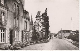 22 - GOUAREC - Hôtel Du Blavet Et La Grande Rue - Gouarec