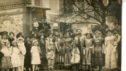 95 CARTE PHOTO DE PIERRELAYE Carnaval .. Pas De Précision Au Verso Voir Personnages - Pierrelaye