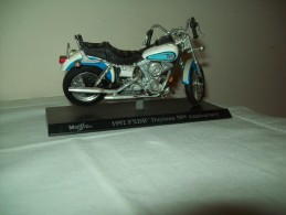 Harley Davidson (1992 FXDB Daytona 50th Anniversary) "Maisto"  Scala 1/18 - Motorcycles