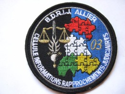 INSIGNE TISSUS PATCH GENDARMERIE NATIONALE LA CIRJ LA BDRIJ DU 03 ALLIER SUR VELCROS ETAT EXCELLENT - Police & Gendarmerie