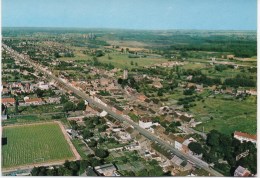 BRUAY SUR ESCAUT   ROUTE NATIONALE  LE TERRAIN DE FOOTBALL - Bruay Sur Escaut