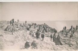 CPA 85 SION SUR L'OCEAN Carte-photo Groupe Dans Les Rochers - Saint Gilles Croix De Vie