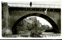 La Tour D'Aigues (Vaucluse) -  Château Vue Du Pont De Lèze / Edition Pascal - La Tour D'Aigues