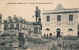 CHATEAUNEUF SUR SARTHE - La Mairie Et Statue De Rober Le Fort - Chateauneuf Sur Sarthe