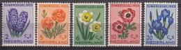 Netherlands Flowers 1953 Mi#607-611 Mint Never Hinged - Nuovi