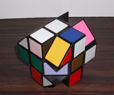 Rubik's Barrel Octogonal Prism Vintage - Variante Rubik's Cube - Denk- Und Knobelspiele