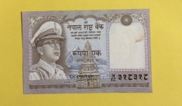 Népal : Billet De 1 Rupee, Type Mahendra Vira Vikrama - Nepal