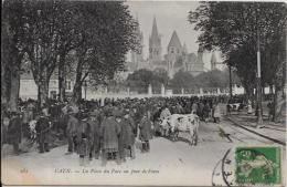 CPA Marché Marchands Ambulants Circulé CAEN - Marchés