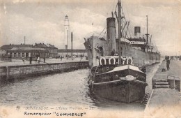 Cpa Remorqueur " Commerce    " Dunkerque S.R.D.S Société Dunkerquoise De Sauvetage Et De Remorquage écluse Trystram L L - Schlepper