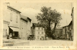 9 Bourg-de-Visa - Place Du Perro. - Bourg De Visa